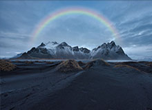 九游娱乐官网：点亮你的手游世界，开启无忧畅玩新旅程