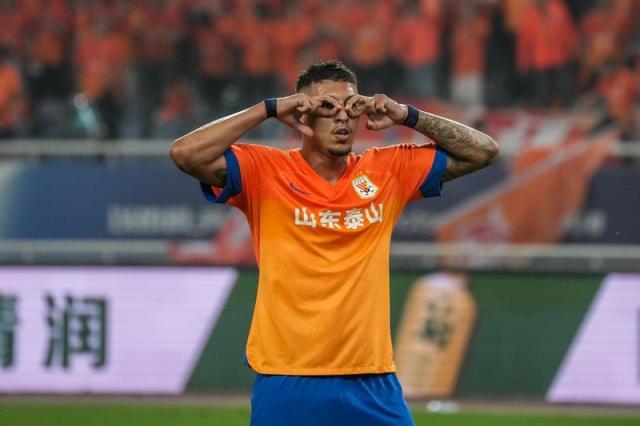 比分直播-【亚冠】克雷桑破门郑铮头球绝平 泰山2比2平横滨