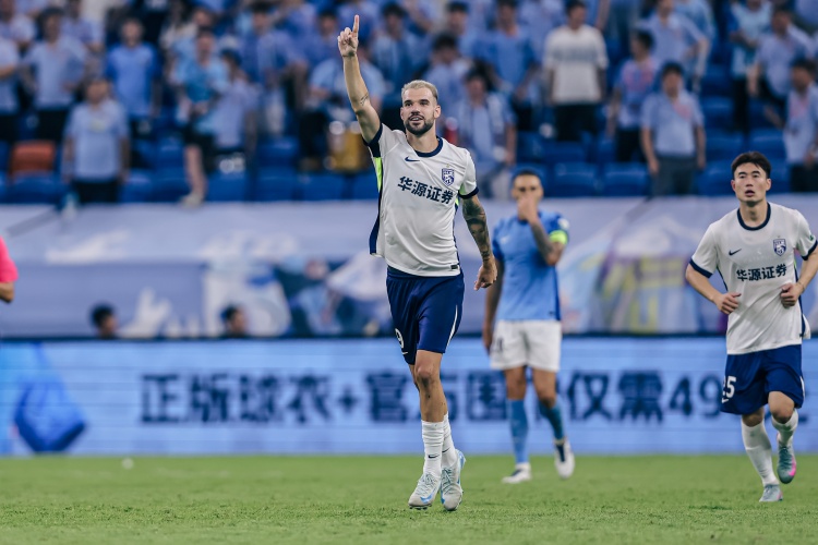 九游体育入口-直播吧：中甲劲旅广州豹签下29岁前三镇外援图多列