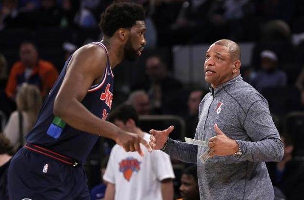 恩比德轰40+20基本拿下得分王 76人锁定前四席位