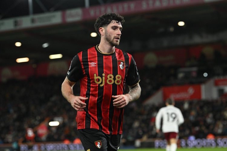 九游体育-记者：尤文已向塞内西提交报价，球员还收到多特、巴萨等队报价